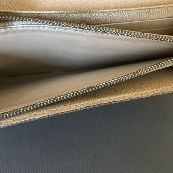 LV Damier wallet - Picture 4 of 8